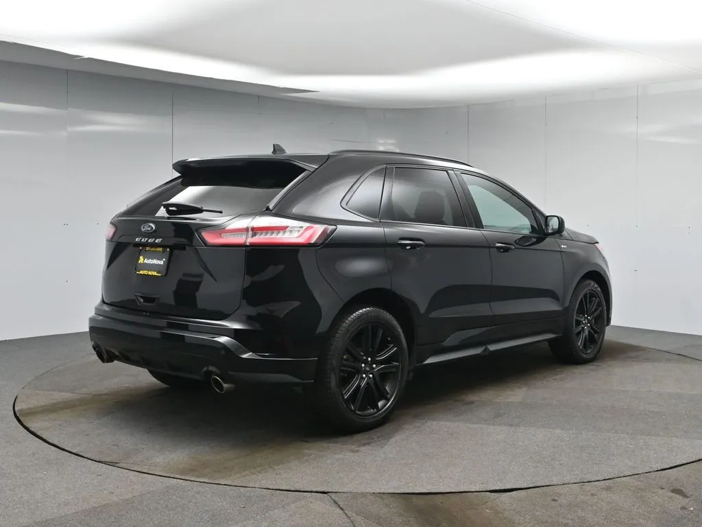 2021 Ford Edge ST photo 20