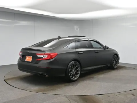 More photos of 2018 Honda Accord Sport 2.0T at AutoNova46, NJ