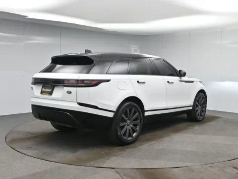 More photos of 2018 Land Rover Range Rover Velar HSE R-Dynamic at AutoNova46, NJ