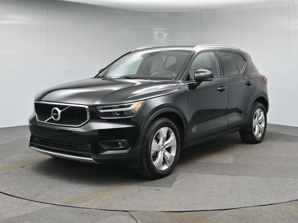 2022 Volvo XC40