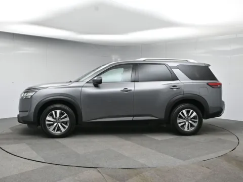 Photos of 2022 Nissan Pathfinder SL for sale in Fort Lee, NJ at AutoNova46
