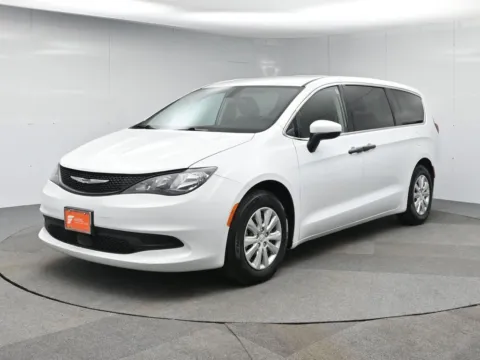 White 2021 Chrysler Voyager L for sale in Fort Lee, NJ