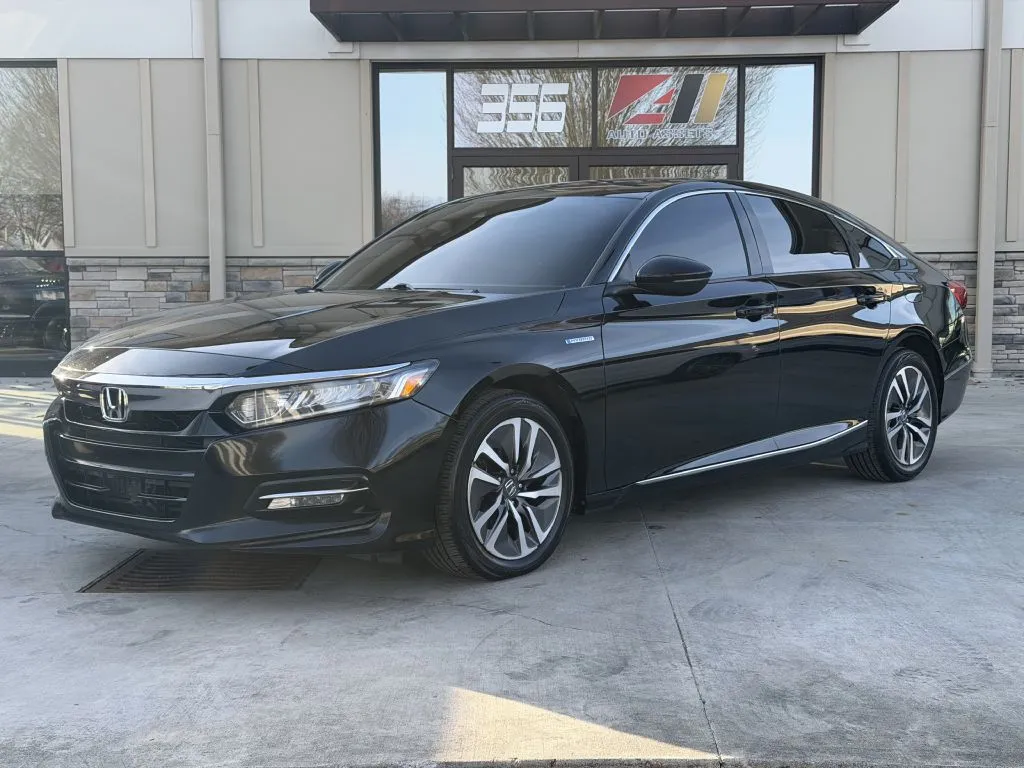 Black 2019 HONDA ACCORD HYBRID EXL for sale in Powell, OH