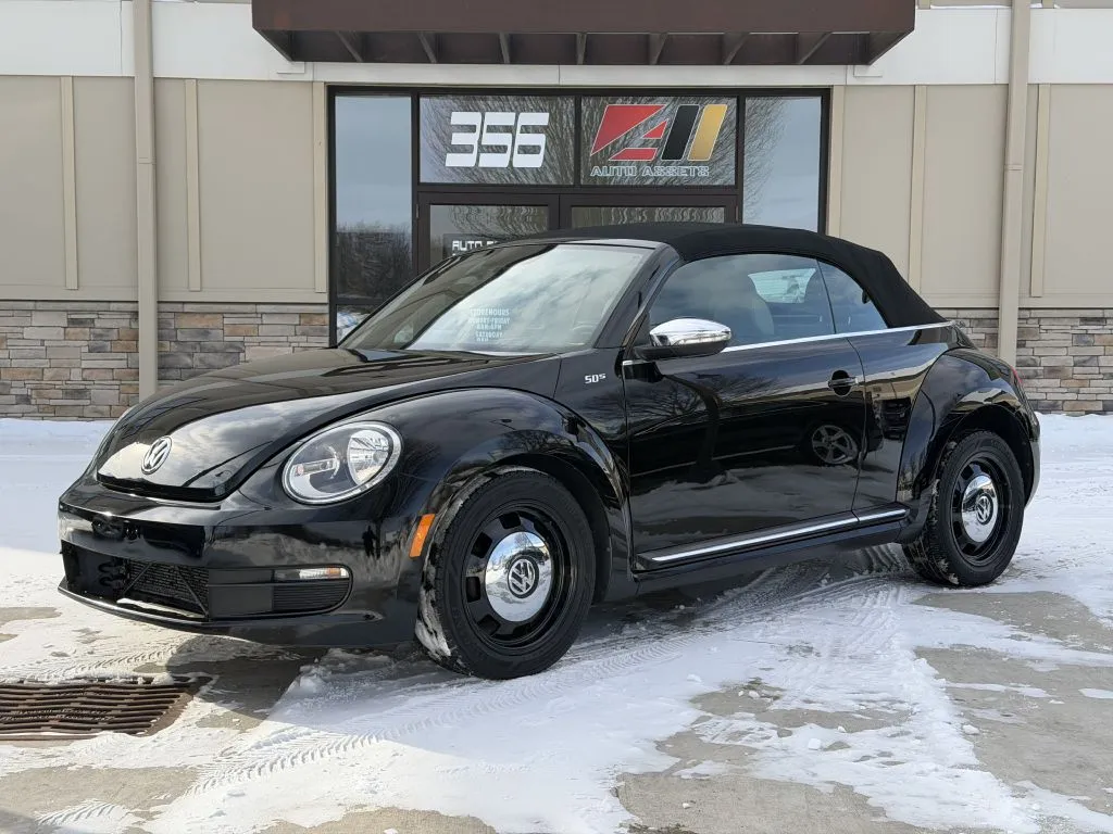 Black 2013 VOLKSWAGEN BEETLE 50S for sale in Powell, OH