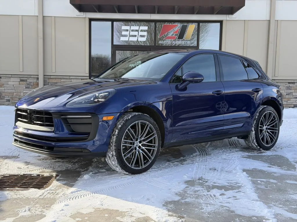 2024 PORSCHE MACAN BASE for sale in Powell, OH