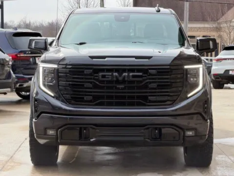 More photos of 2022 GMC SIERRA 1500 AT4 at Auto Assets, OH