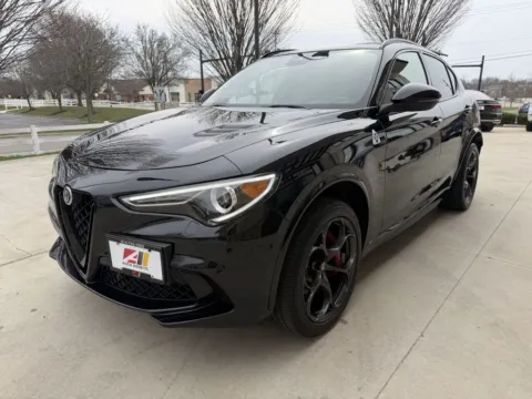 More photos of 2022 ALFA ROMEO STELVIO QUADRIFOGLIO at Auto Assets, OH