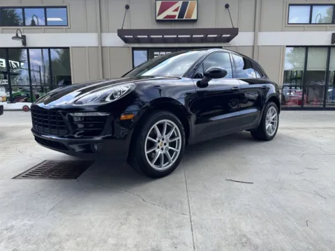 Black 2017 PORSCHE MACAN for sale in Powell, OH