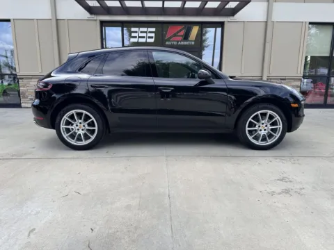 Photos of 2017 PORSCHE MACAN for sale in Powell, OH at Auto Assets
