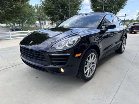 More photos of 2017 PORSCHE MACAN at Auto Assets, OH