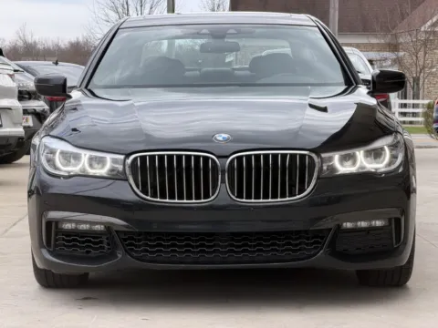 More photos of 2019 BMW 740 XI at Auto Assets, OH