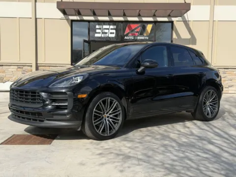 Black 2020 PORSCHE MACAN for sale in Powell, OH