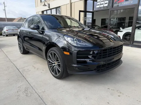 Another view of 2020 PORSCHE MACAN for sale in Powell, OH at Auto Assets