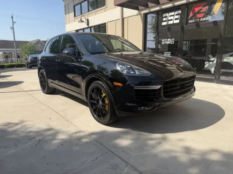 Another view of 2018 PORSCHE CAYENNE TURBO S for sale in Powell, OH at Auto Assets