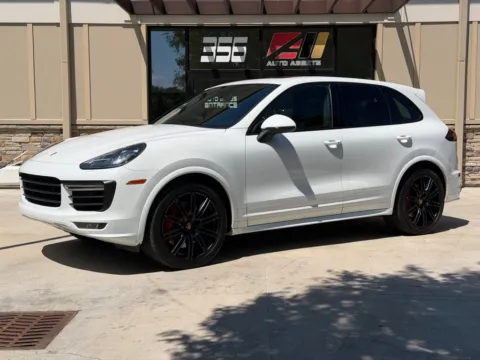 White 2016 PORSCHE CAYENNE GTS for sale in Powell, OH