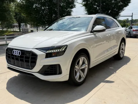 More photos of 2023 AUDI Q8 PREMIUM at Auto Assets, OH