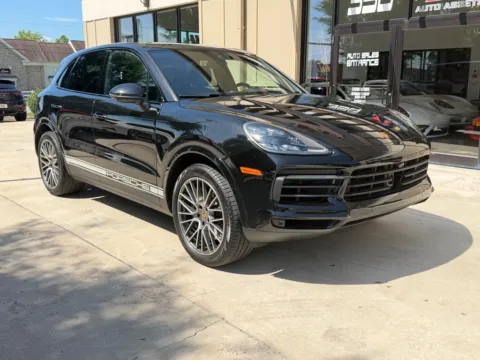 Photos of 2023 PORSCHE CAYENNE PLATINUM EDITION for sale in Powell, OH at Auto Assets