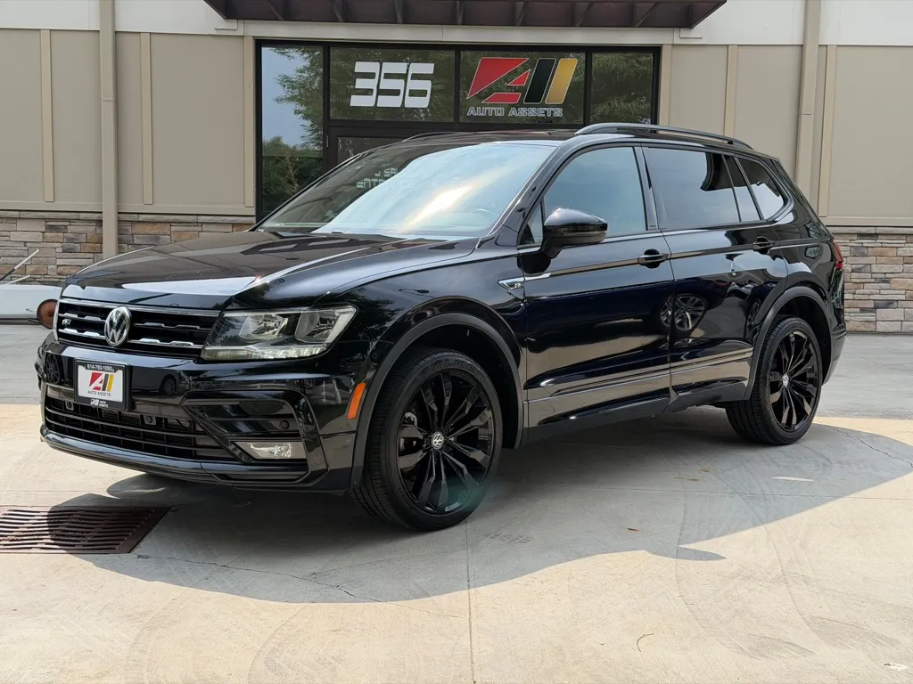 Black 2021 VOLKSWAGEN TIGUAN SE for sale in Powell, OH