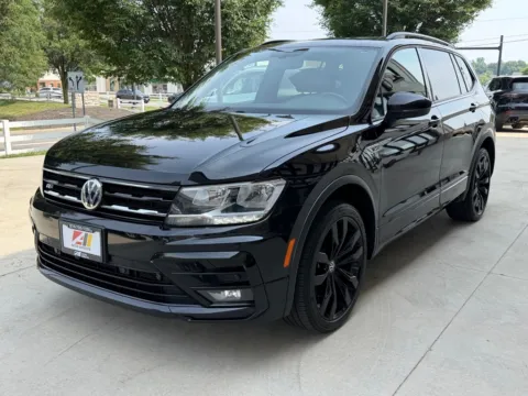 More photos of 2021 VOLKSWAGEN TIGUAN SE at Auto Assets, OH