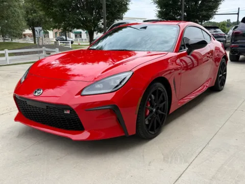 More photos of 2025 TOYOTA GR 86 PREMIUM at Auto Assets, OH