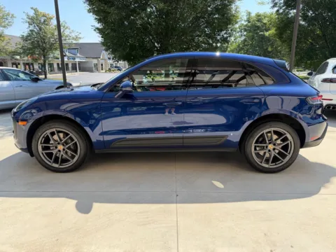 More photos of 2022 PORSCHE MACAN base at Auto Assets, OH