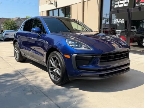 Blue 2022 PORSCHE MACAN base for sale in Powell, OH