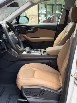 Photos of 2021 AUDI Q7 PREMIUM for sale in Powell, OH at Auto Assets