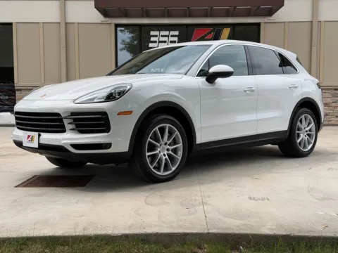 White 2023 PORSCHE CAYENNE BASE for sale in Powell, OH