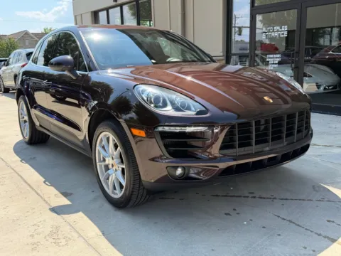 Another view of 2016 PORSCHE MACAN S for sale in Powell, OH at Auto Assets