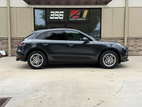 Photos of 2021 PORSCHE MACAN BASE for sale in Powell, OH at Auto Assets