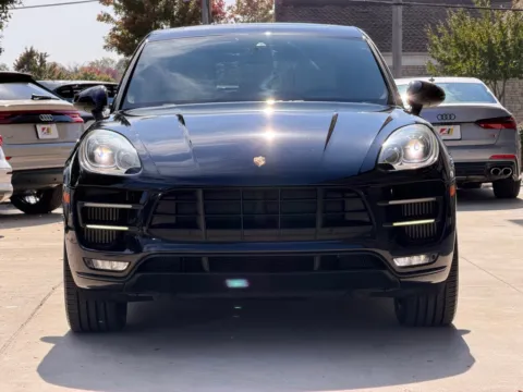 More photos of 2016 PORSCHE MACAN TURBO at Auto Assets, OH