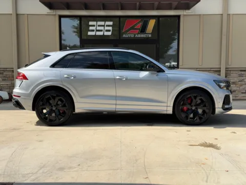 Photos of 2022 AUDI RS Q8 4.0T quattro for sale in Powell, OH at Auto Assets