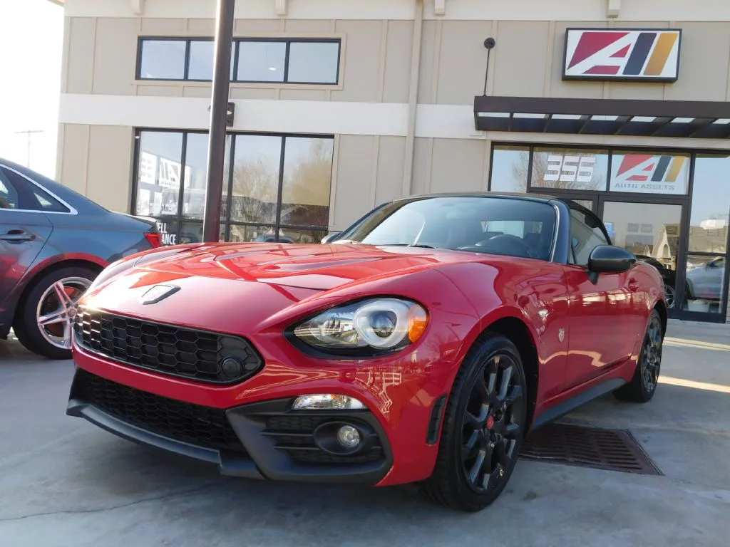 2018 FIAT 124 SPIDER CLASSICA for sale in Powell, OH