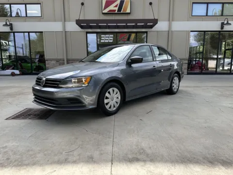 Gray 2015 VOLKSWAGEN JETTA BASE for sale in Powell, OH