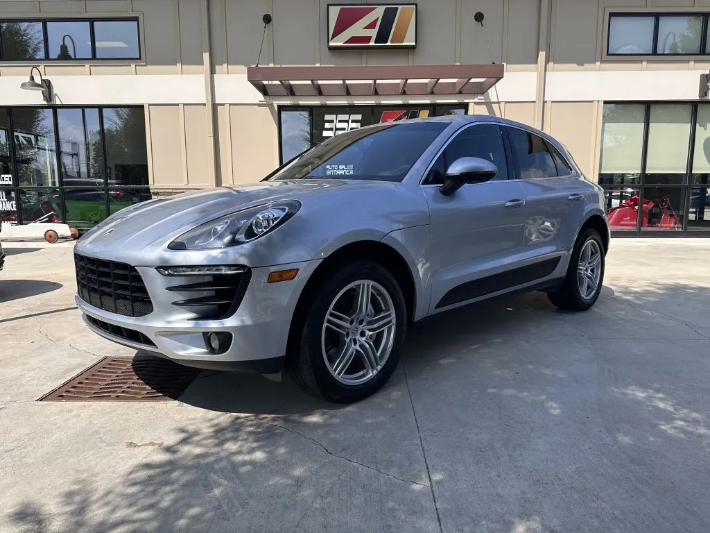 Silver 2016 PORSCHE MACAN S for sale in Powell, OH