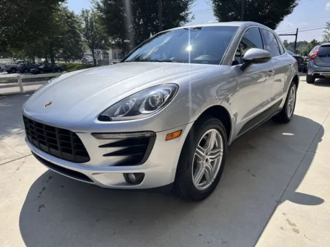 More photos of 2016 PORSCHE MACAN S at Auto Assets, OH
