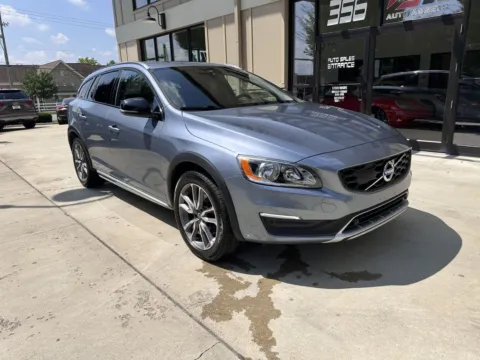 Another view of 2018 VOLVO V60 CROSS COUNT PREMIER for sale in Powell, OH at Auto Assets