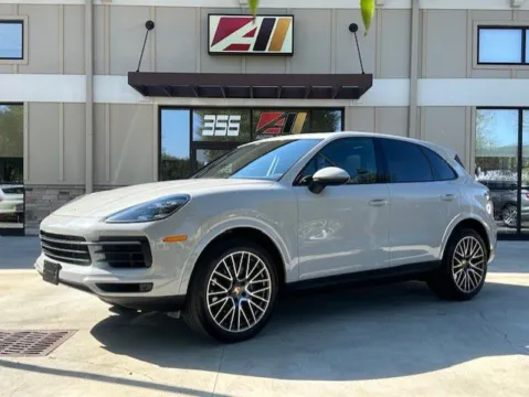 Gray 2020 PORSCHE CAYENNE BASE for sale in Powell, OH