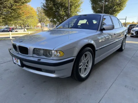 More photos of 2001 BMW 740 IL SPORT at Auto Assets, OH