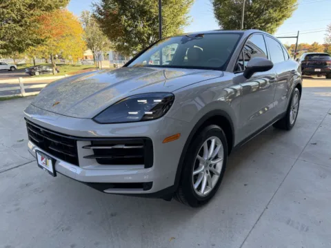 More photos of 2024 PORSCHE CAYENNE COUPE at Auto Assets, OH
