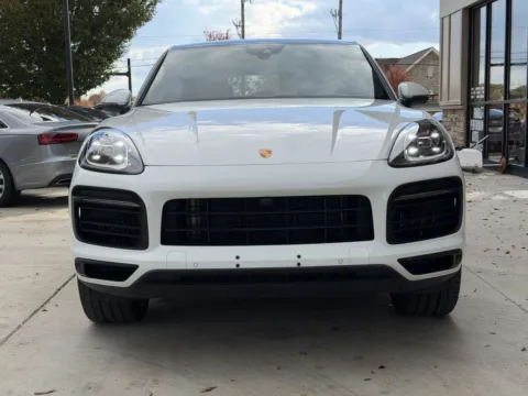 More photos of 2022 PORSCHE CAYENNE COUPE at Auto Assets, OH