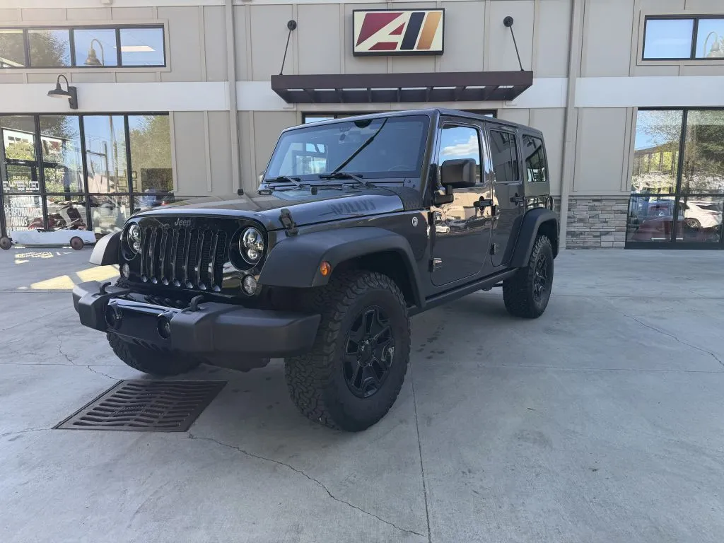 Gray 2016 JEEP WRANGLER UNLIMI SPORT for sale in Powell, OH