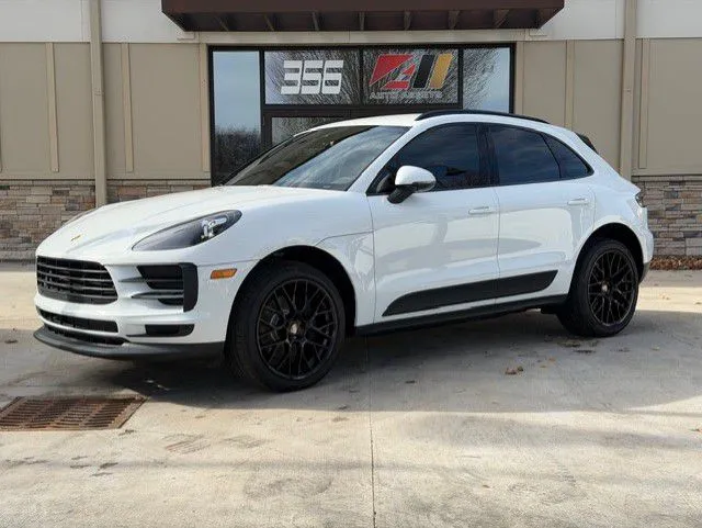 White 2019 PORSCHE MACAN for sale in Powell, OH