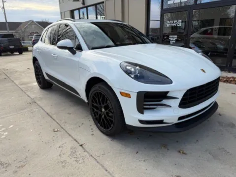 Another view of 2019 PORSCHE MACAN for sale in Powell, OH at Auto Assets