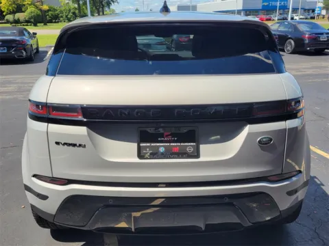 More photos of 2023 Land Rover Range Rover Evoque SE at Maserati Alfa Romeo of Naperville, IL