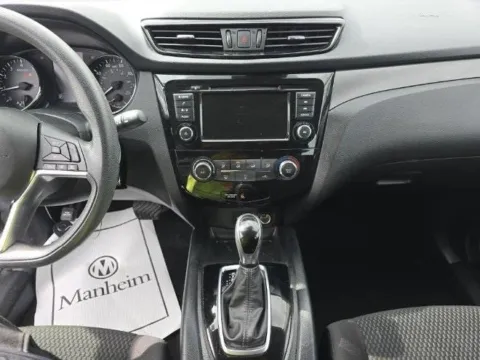 More photos of 2020 Nissan Rogue Sport S at Maserati Alfa Romeo of Naperville, IL