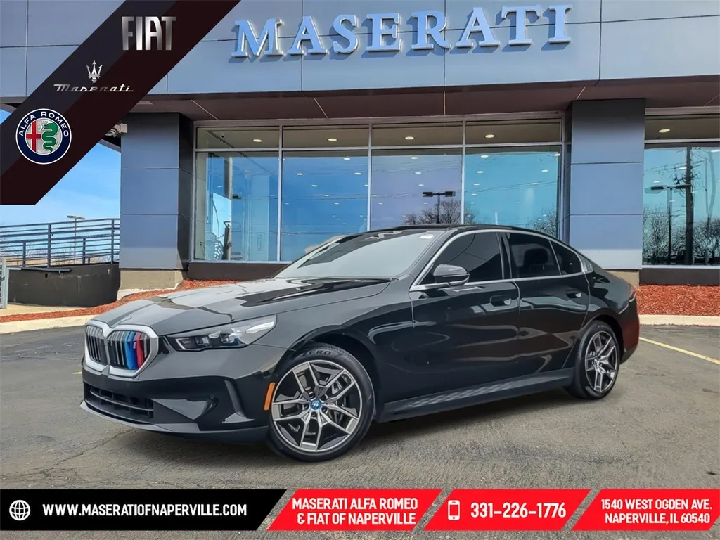 Black 2025 BMW i5 xDrive40 for sale in Naperville, IL