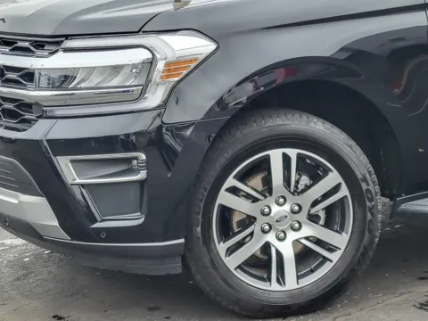 Another view of 2024 Ford Expedition Limited for sale in Naperville, IL at Maserati Alfa Romeo of Naperville