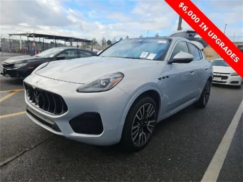 Silver 2023 Maserati Grecale GT for sale in Naperville, IL