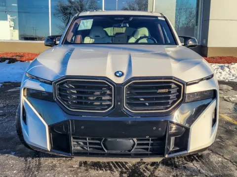 More photos of 2023 BMW XM at Maserati Alfa Romeo of Naperville, IL